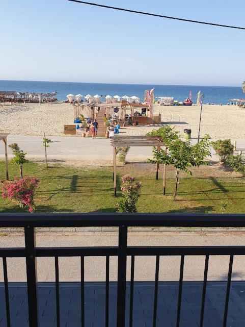 Blue Horizon Apartment Neoi Poroi